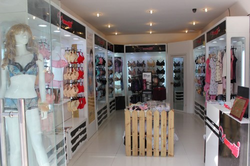 绚婷内衣店铺形象