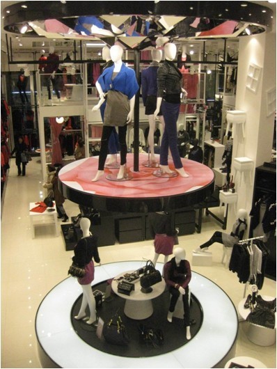 emu女装店铺形象