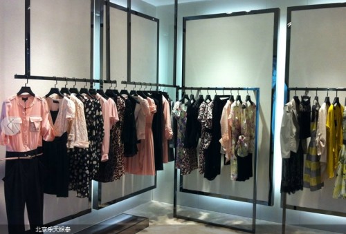 柏丽茵女装店铺形象