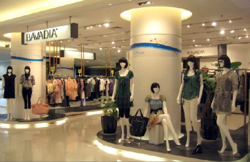 BAVADIA女装店铺展示