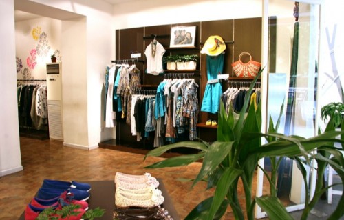 阿尤女装店铺展示