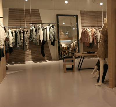 曼紫女装店铺展示