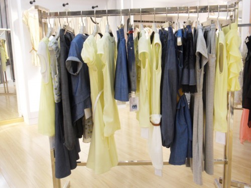 米谷娜女装店铺展示