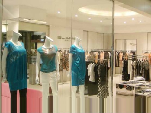 菲妮迪女装店铺展示