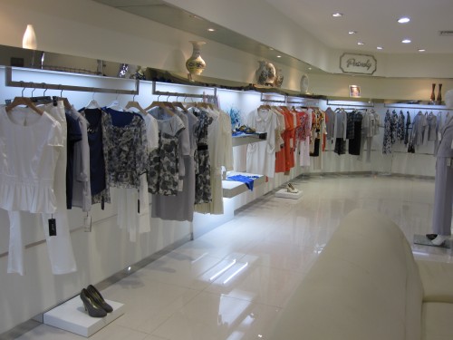 派诺利女装店铺形象