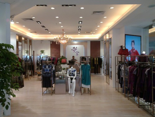 歌宝女装店铺形象