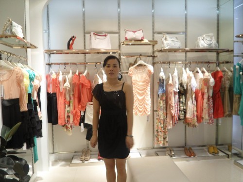 佐色女装店铺形象