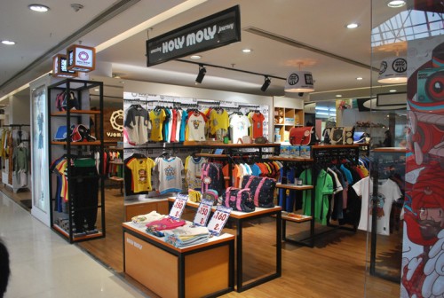 holymoly休闲装店铺展示