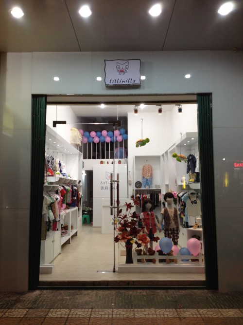 凯莉贝尼斯童装店铺形象