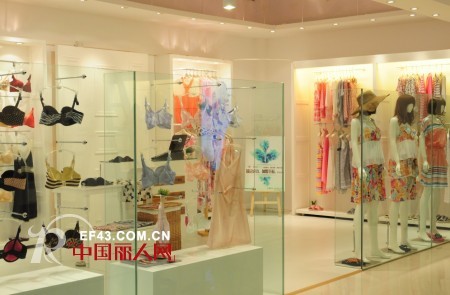 贝丹娜内衣店铺展示
