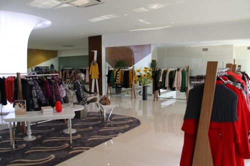 丽洒女装店铺展示