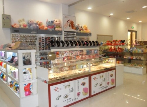 好彩千饰羊衫毛衫店铺展示