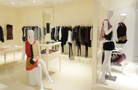 缘尚儿女装店铺展示