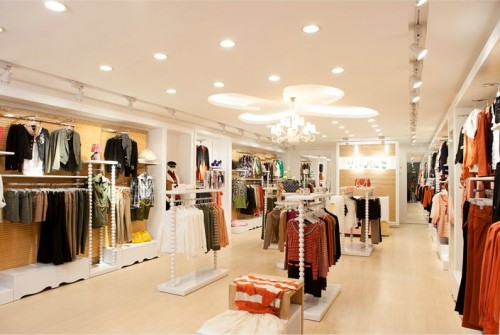 依袖女装店铺形象