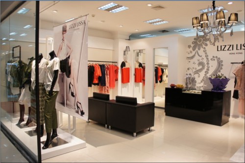 丽兹丽尚女装店铺展示
