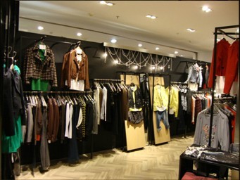 地素女装店铺形象