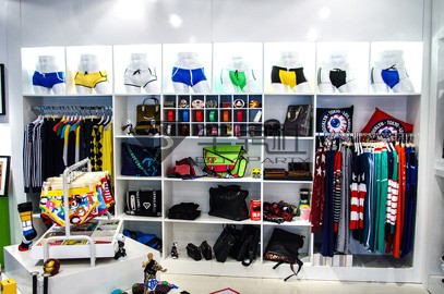 宅男社内衣店铺形象