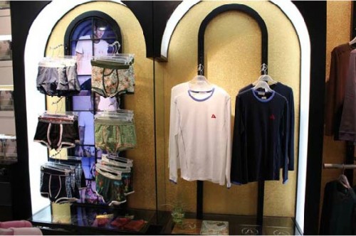 爱谱诗内衣店铺展示