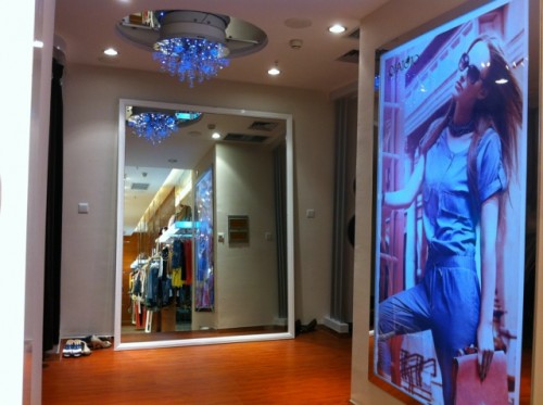 QIAOJOJO女装店铺展示