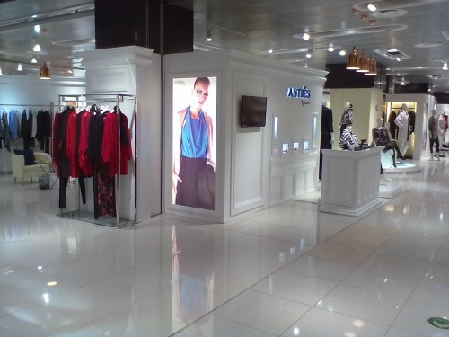 ANTIES女装店铺展示