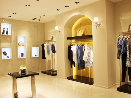 荷比俪女装店铺形象