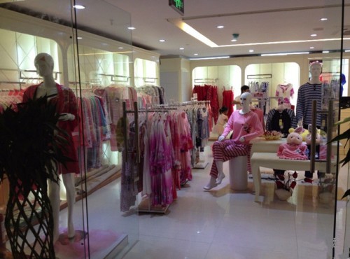 新凤舞内衣店铺形象