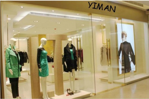 YIMAN女装店铺展示