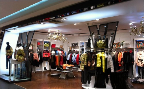 卡布依女装店铺展示