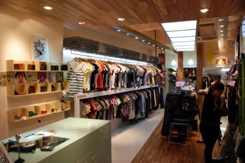 二十一度折扣服饰女装店铺形象