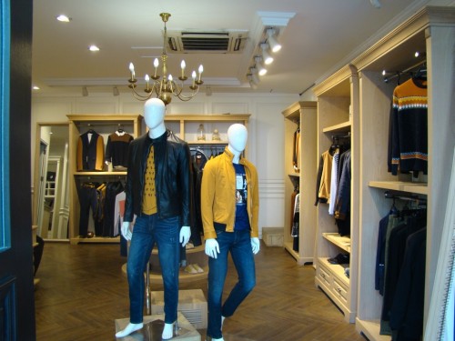 ZUZUK男装店铺展示