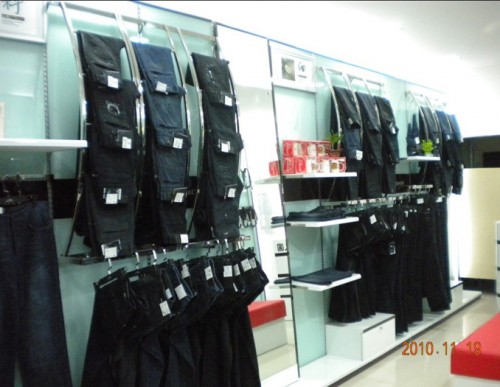 久久圆女装店铺展示