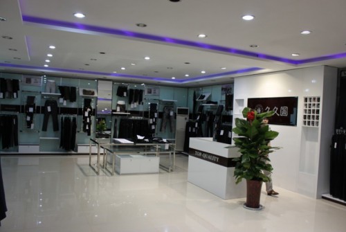 久久圆女装店铺展示