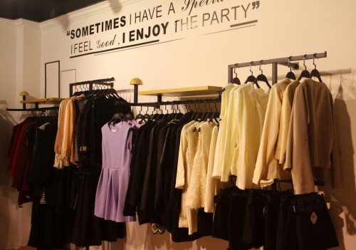 心靡女装店铺展示