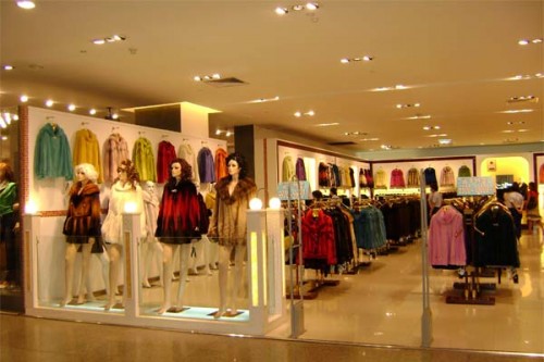 束兰女装店铺形象