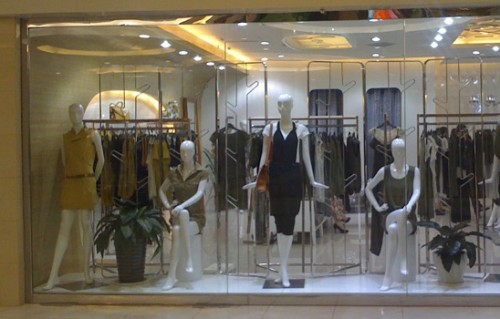 帛卡袖女装店铺形象