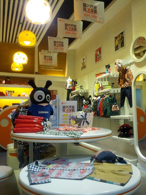 甲虫屋童装店铺展示