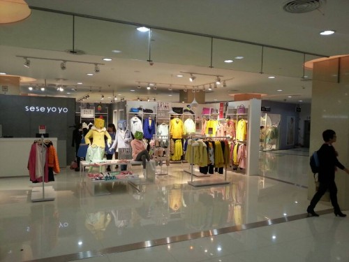 seseyoyo女装店铺形象