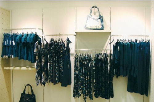 诺娜莉女装店铺展示