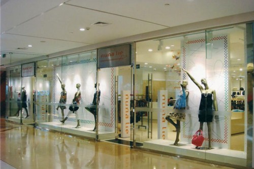 诺娜莉女装店铺展示