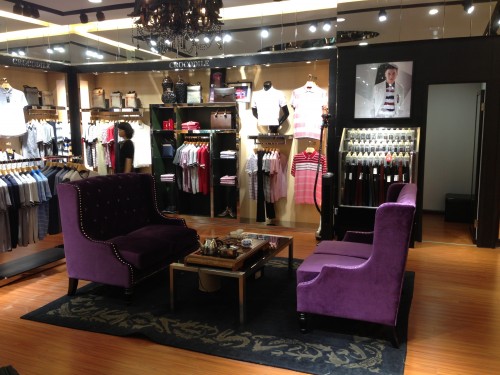 鳄鱼恤男装店铺展示