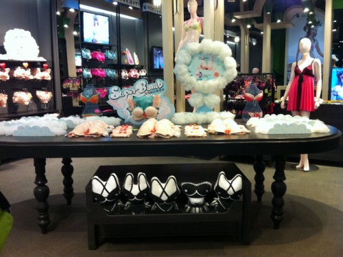 blablabra内衣店铺形象