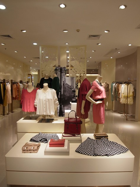 巧帛女装店铺形象