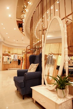 优洛可女装店铺形象