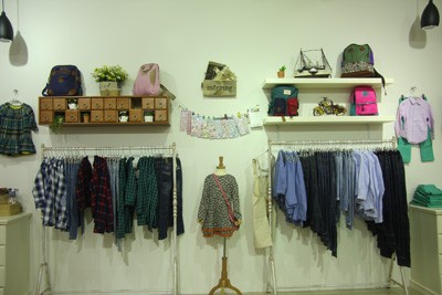 木子童装店铺形象