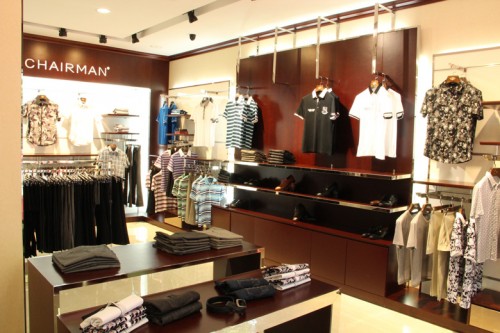 侨蒙男装店铺展示