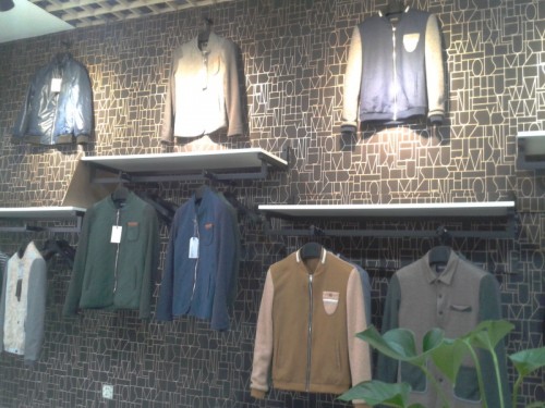 意大利BOCC男装店铺展示