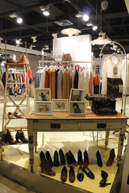BONGJASHOP女装店铺展示