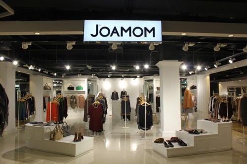 JOAMOM女装店铺展示