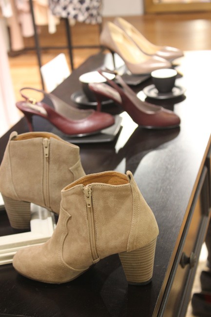 naingirl女装店铺形象