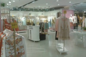 雅莱阁 - YOUR LUCK店铺